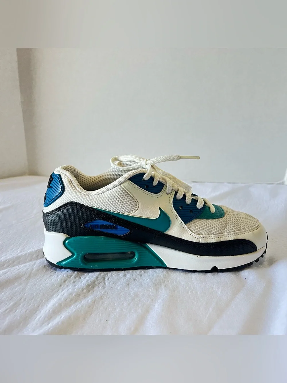 Nike Kids White and Teal Lace-Up Sneakers